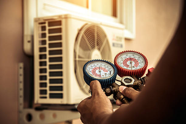 Professional Hvac technician working in Patchogue, NY